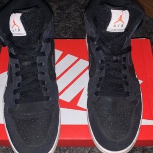 Nike air jordan 1 retro mid